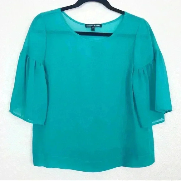 2/$25 Happening In The Present Teal Top Small - Picture 1 of 6